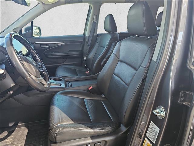 used 2021 Honda Pilot car, priced at $25,658