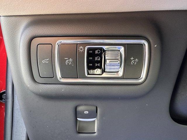 used 2025 Lincoln Nautilus car