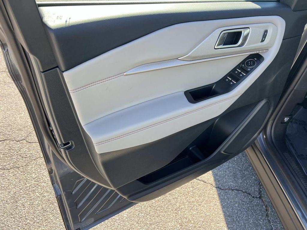 new 2026 Ford Explorer car, priced at $42,825