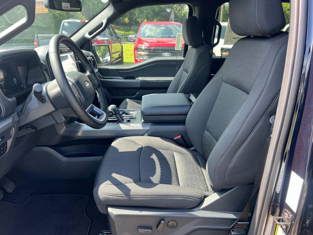 new 2025 Ford F-150 car, priced at $51,674