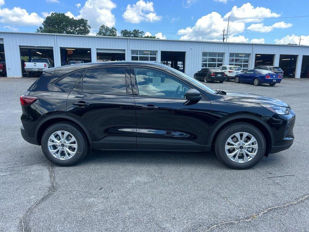 new 2025 Ford Escape car, priced at $25,920