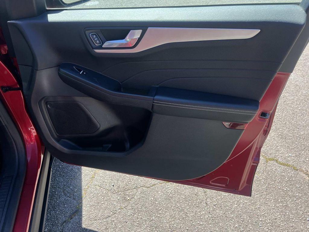 used 2022 Ford Escape car, priced at $18,684