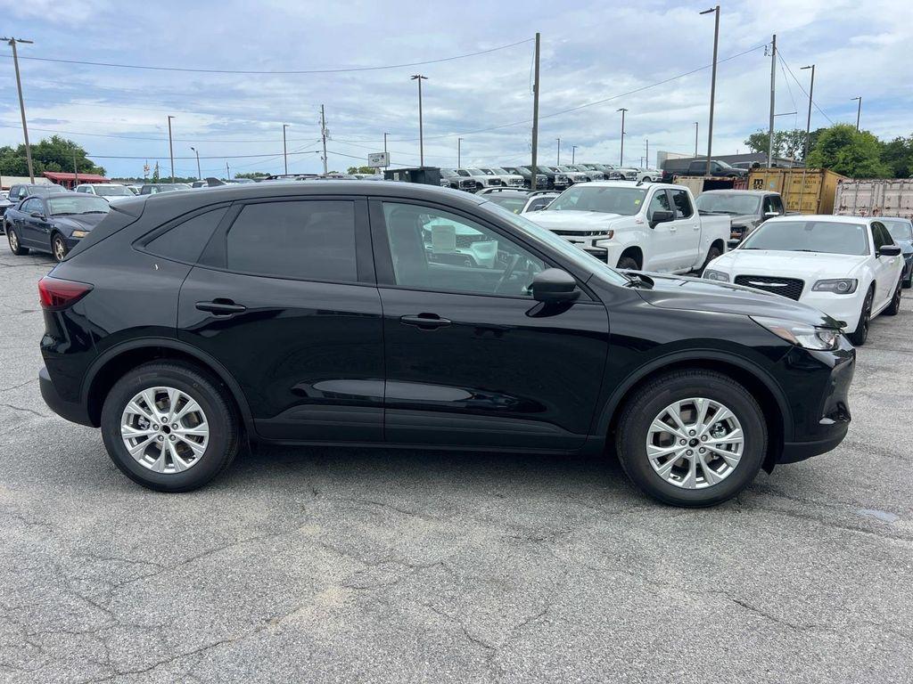 new 2025 Ford Escape car, priced at $26,639