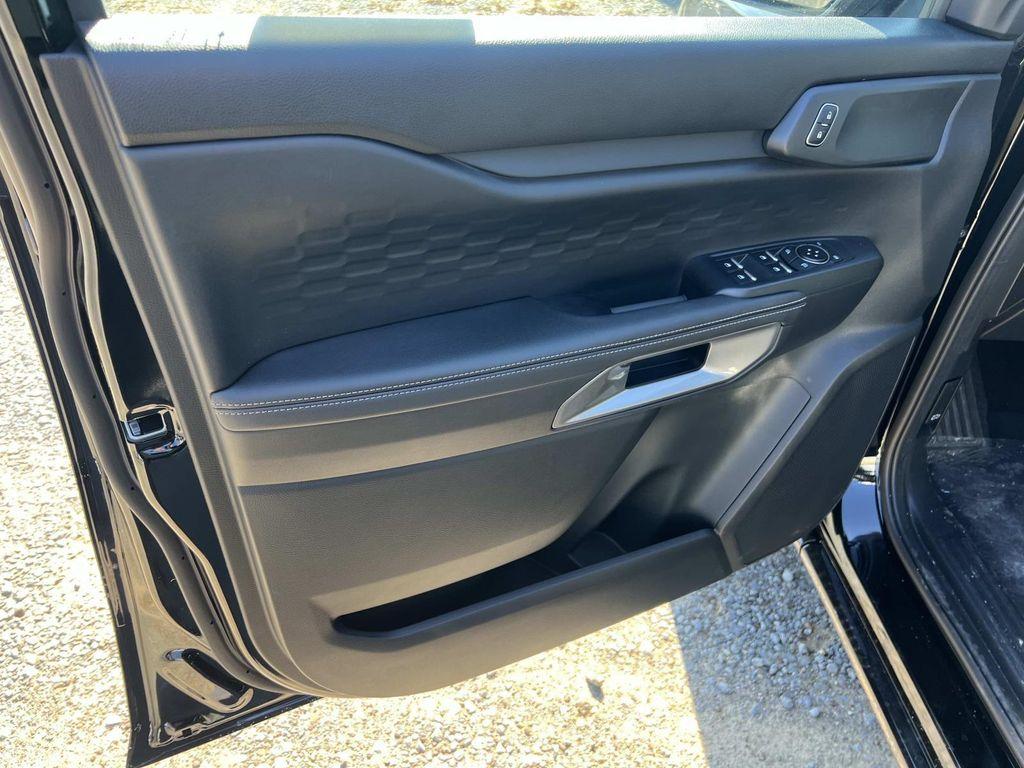 new 2025 Ford Ranger car, priced at $40,820