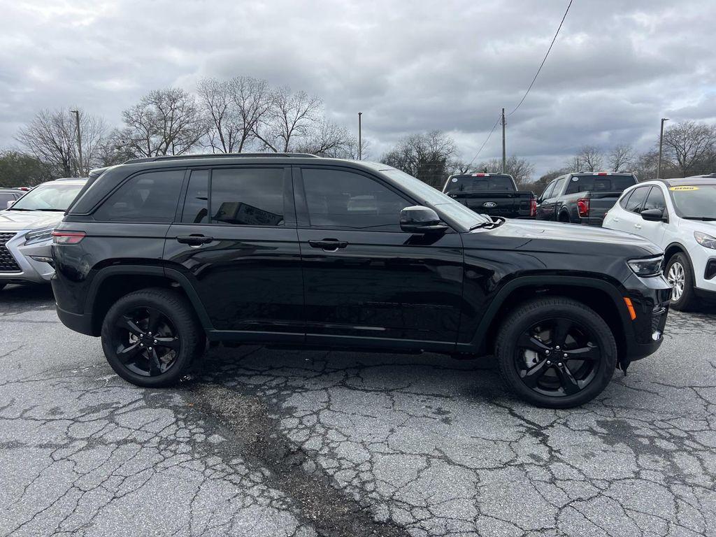 used 2025 Jeep Grand Cherokee car, priced at $36,998