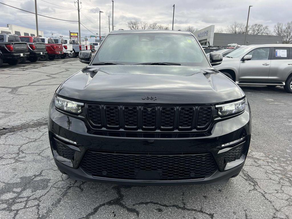 used 2025 Jeep Grand Cherokee car, priced at $36,998