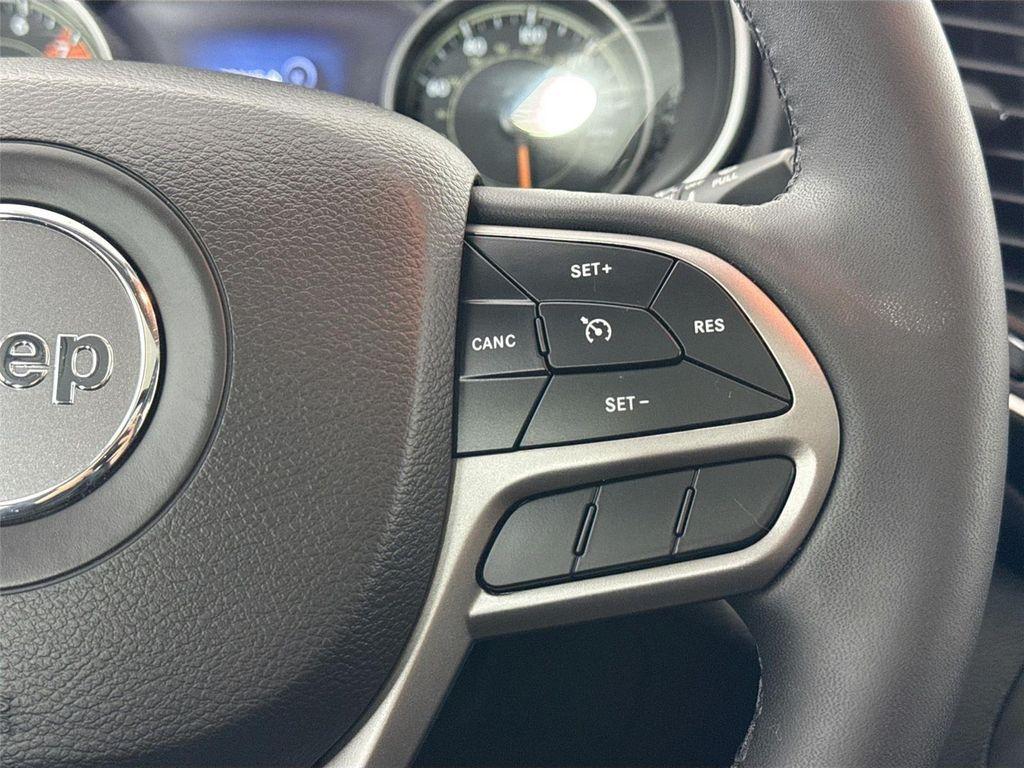 used 2022 Jeep Cherokee car, priced at $27,500