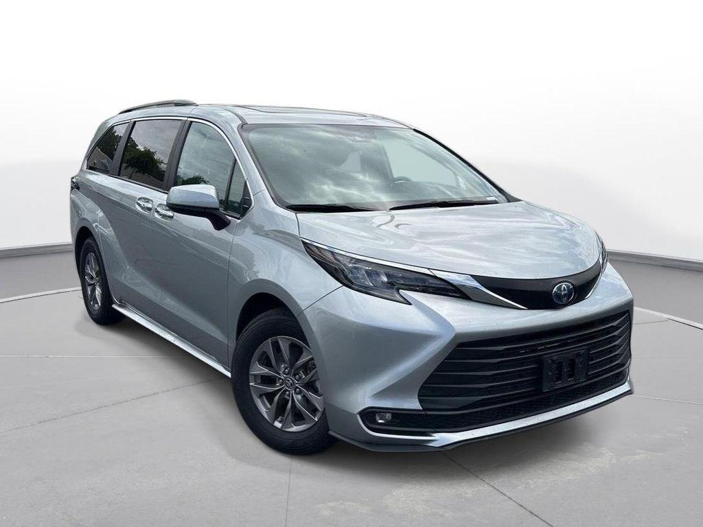 used 2025 Toyota Sienna car, priced at $47,500