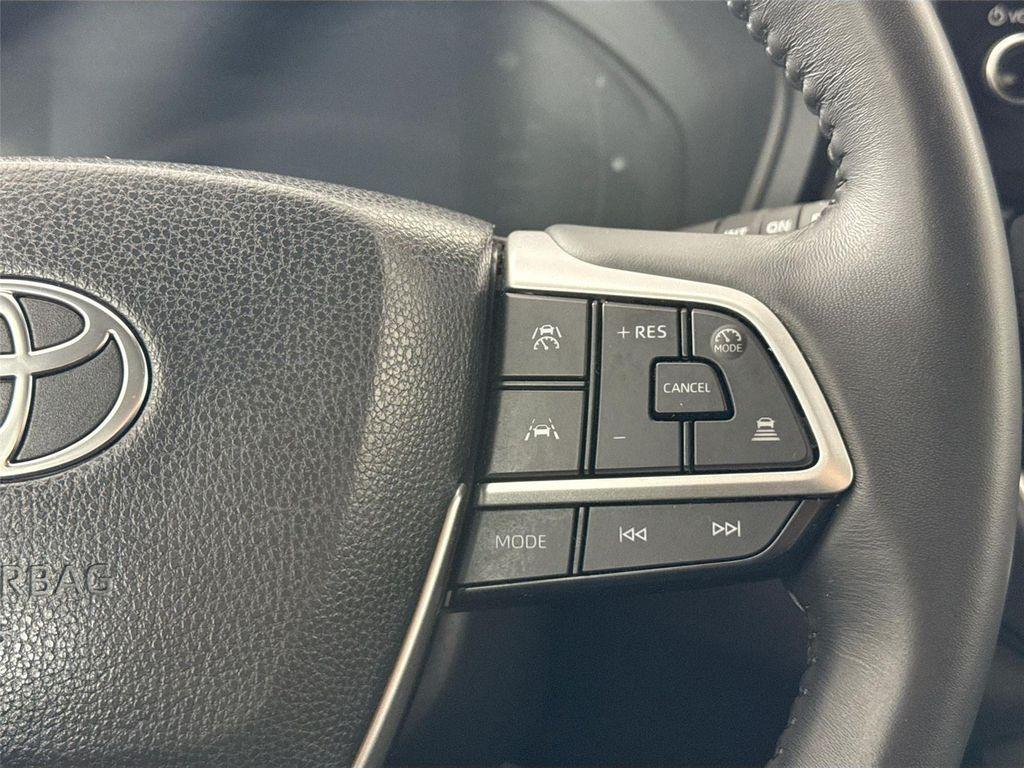 used 2025 Toyota Grand Highlander car, priced at $46,500