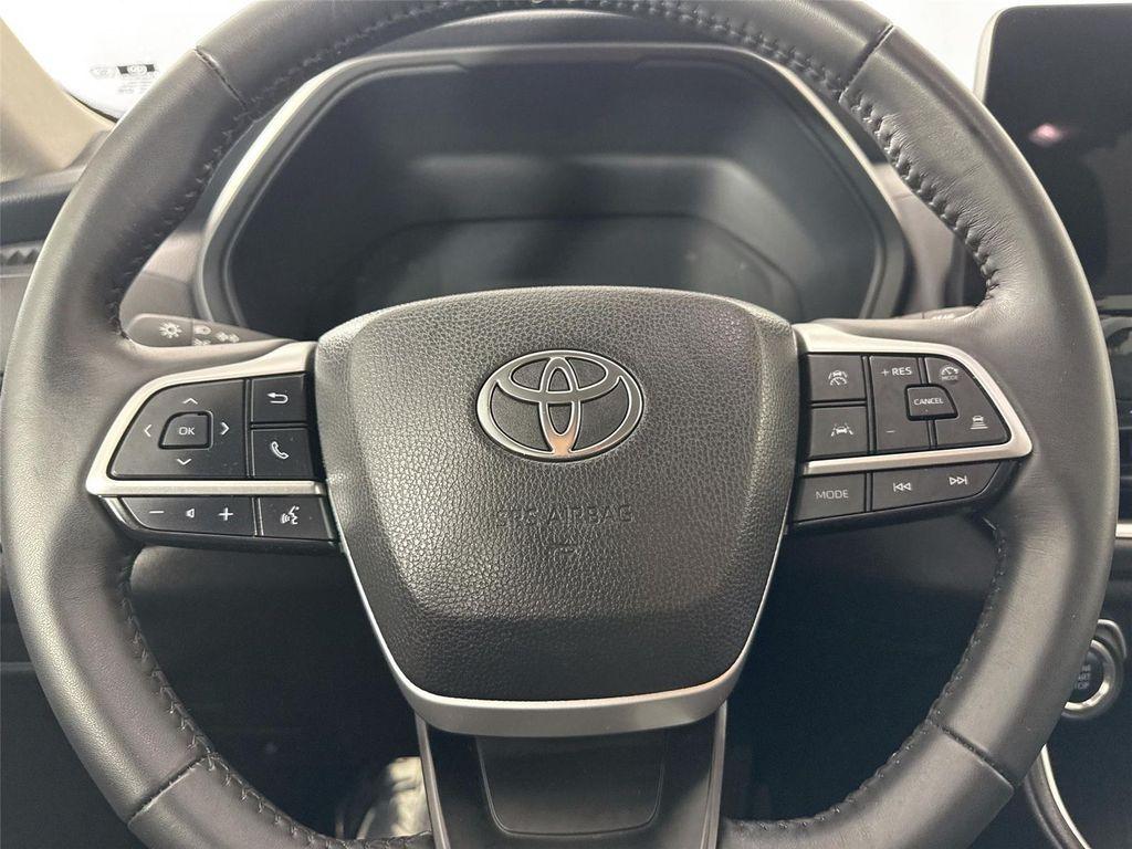 used 2025 Toyota Grand Highlander car, priced at $46,500