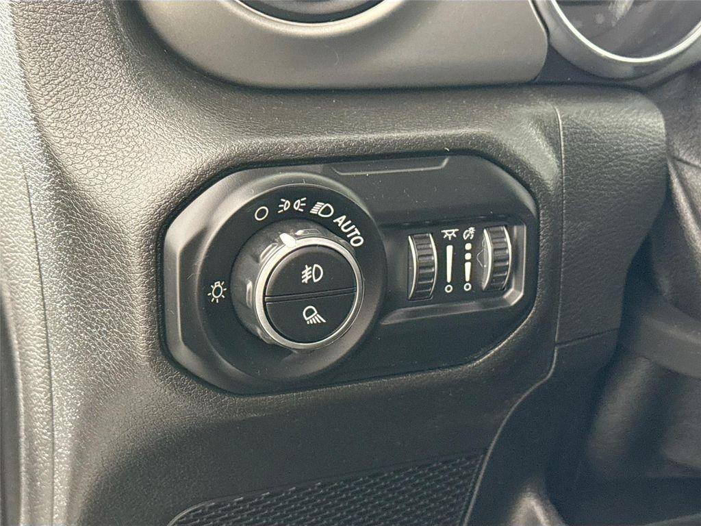 used 2021 Jeep Gladiator car, priced at $29,000