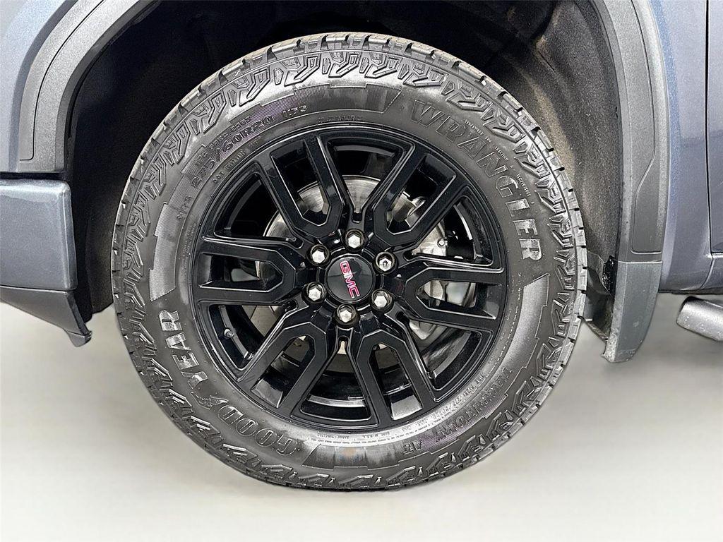 used 2022 GMC Sierra 1500 car, priced at $40,000