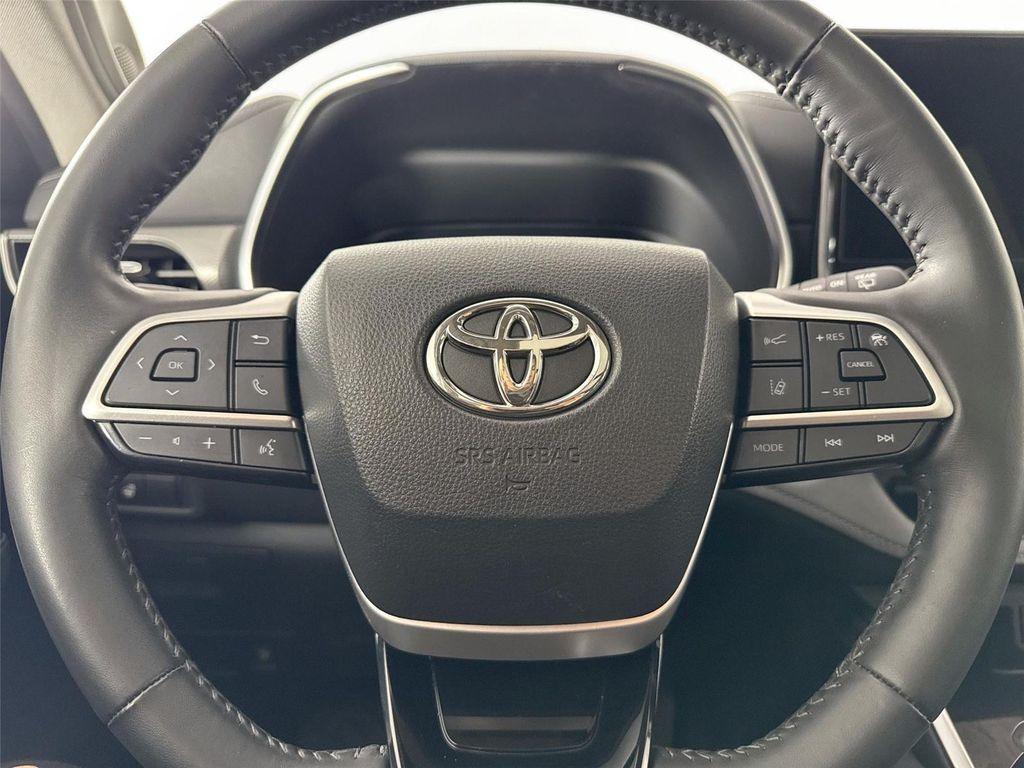 used 2023 Toyota Highlander Hybrid car, priced at $46,500