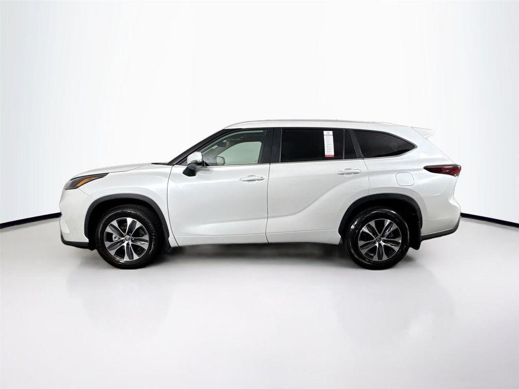 used 2025 Toyota Highlander car, priced at $47,500