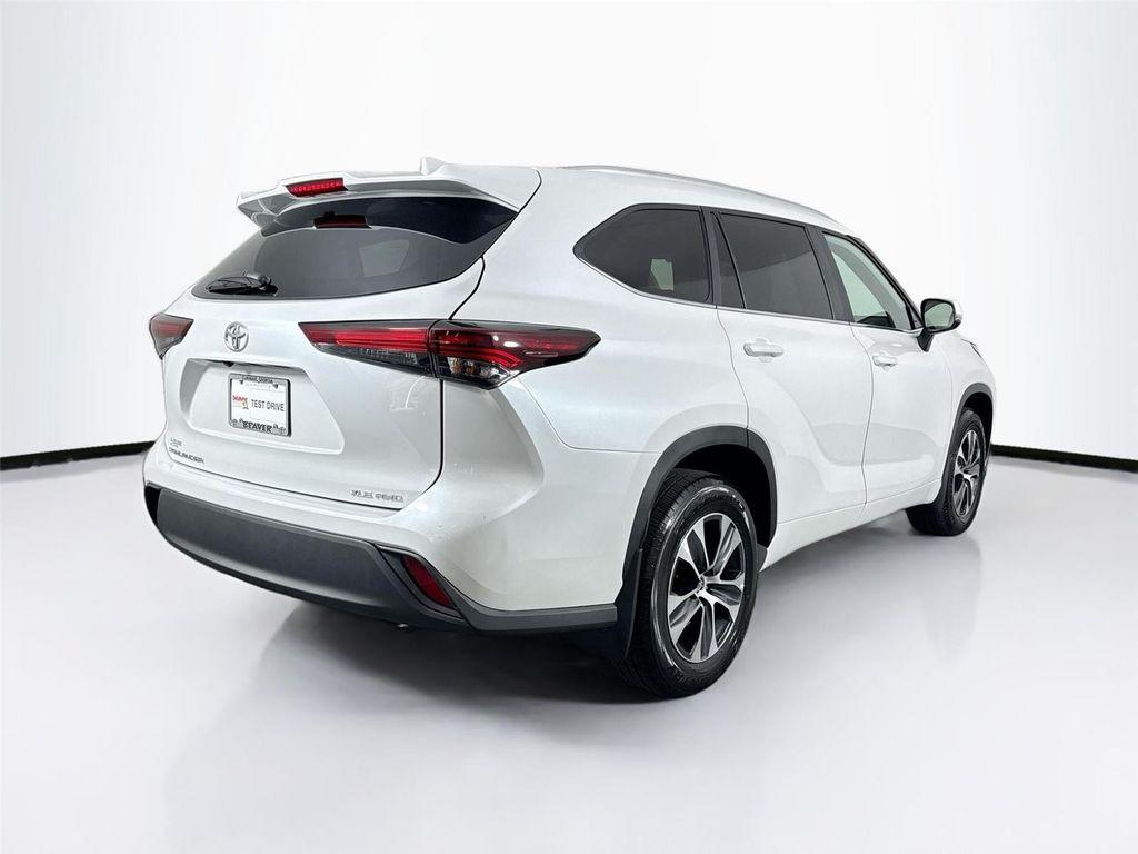 used 2025 Toyota Highlander car, priced at $47,500