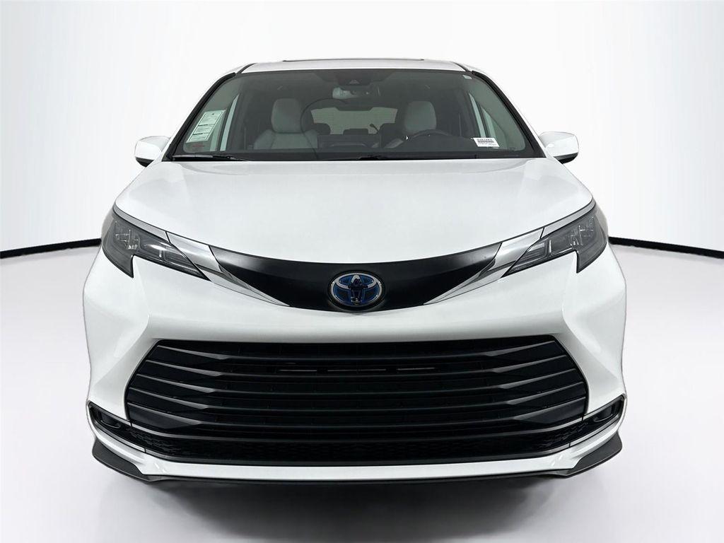used 2025 Toyota Sienna car, priced at $43,000