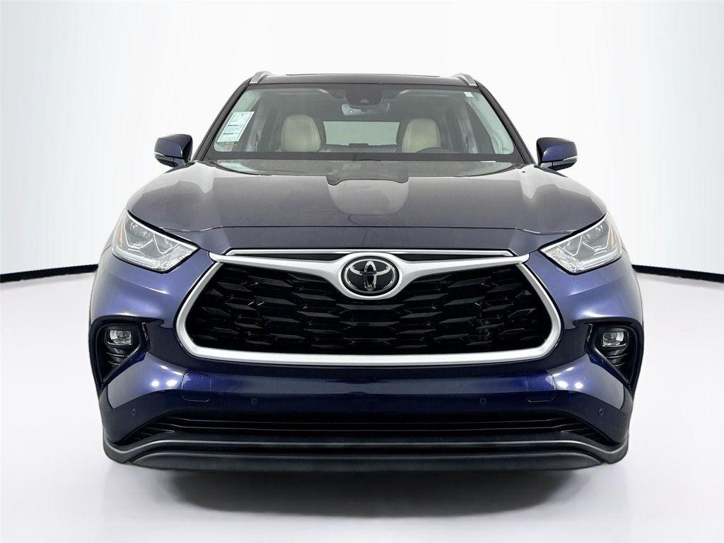 used 2023 Toyota Highlander car, priced at $34,000