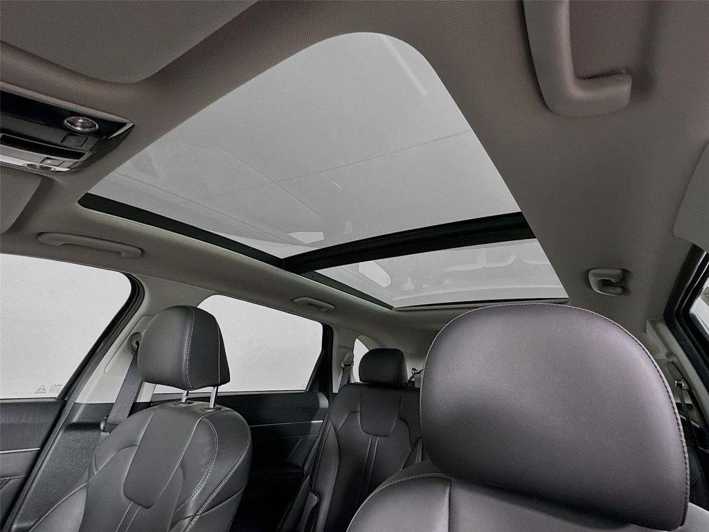 used 2023 Kia Sorento car, priced at $31,500