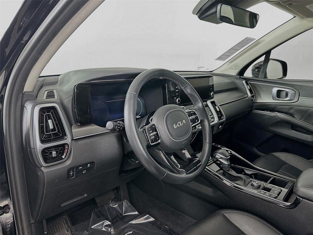 used 2023 Kia Sorento car, priced at $31,500