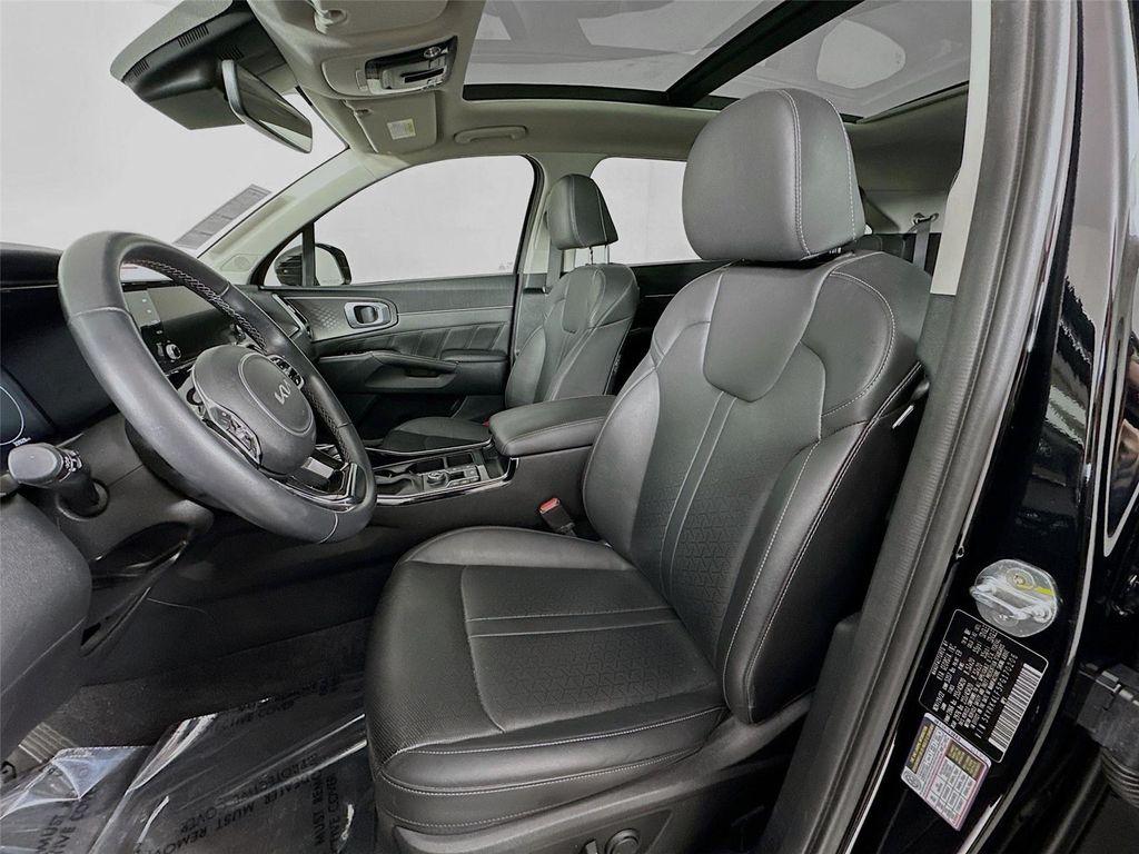 used 2023 Kia Sorento car, priced at $31,500
