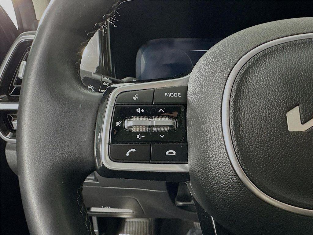 used 2023 Kia Sorento car, priced at $31,500