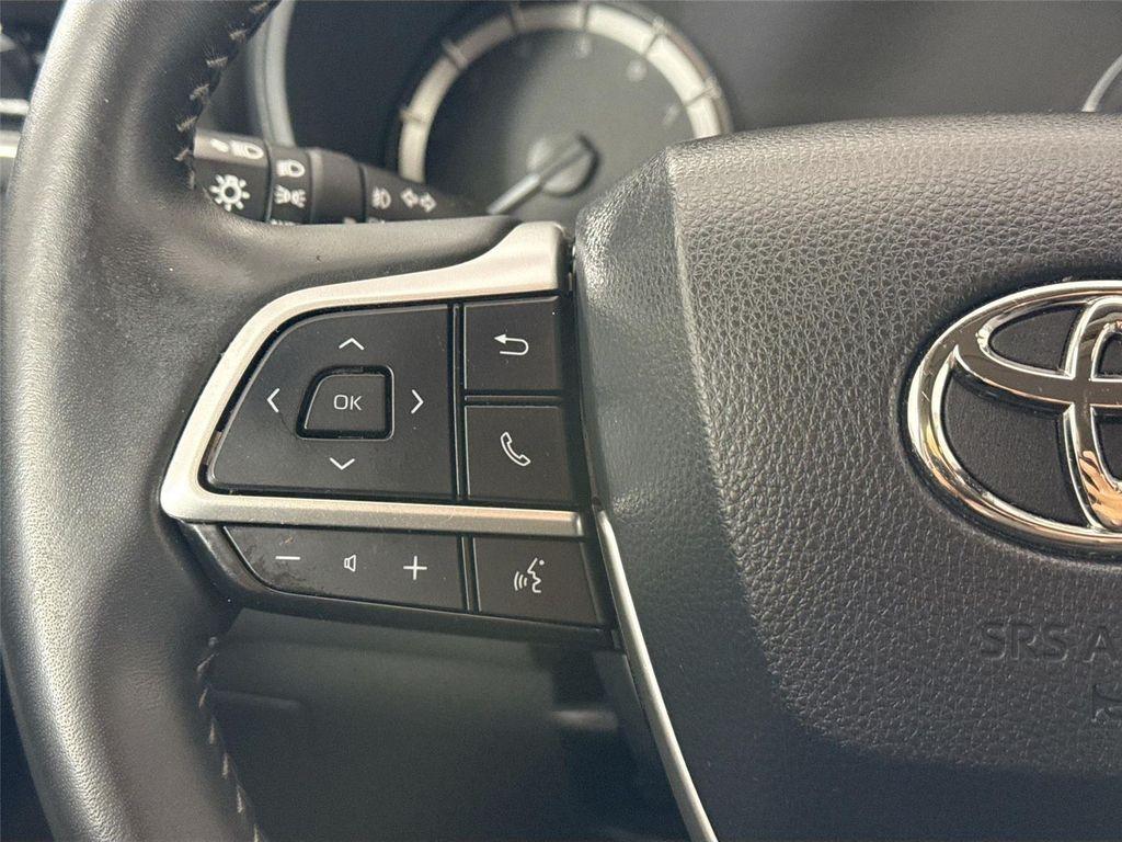 used 2023 Toyota Highlander car, priced at $33,000