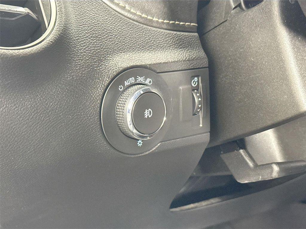 used 2015 Chevrolet Camaro car, priced at $14,000