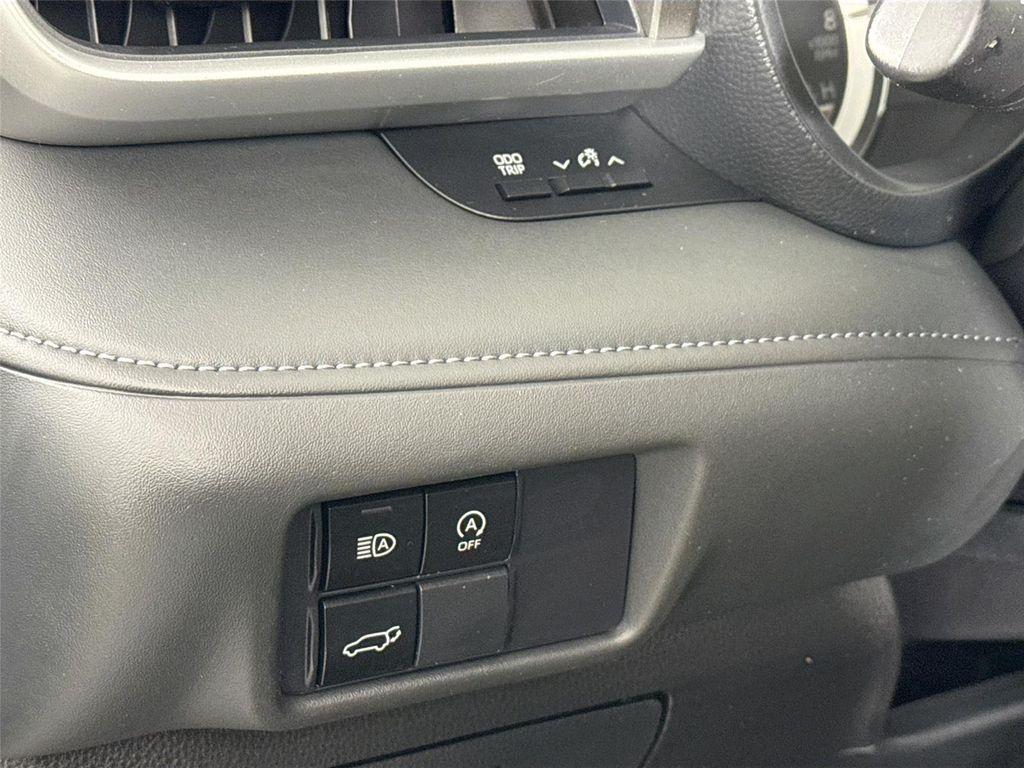 used 2025 Toyota Highlander car, priced at $38,000