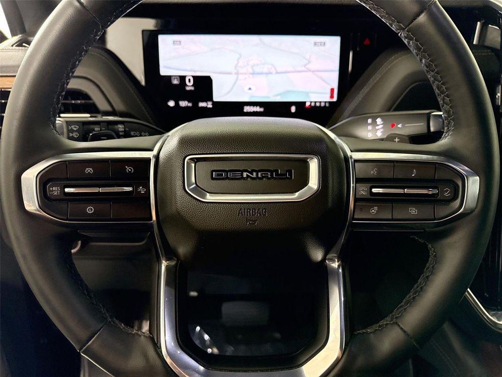 used 2025 GMC Yukon car, priced at $73,000