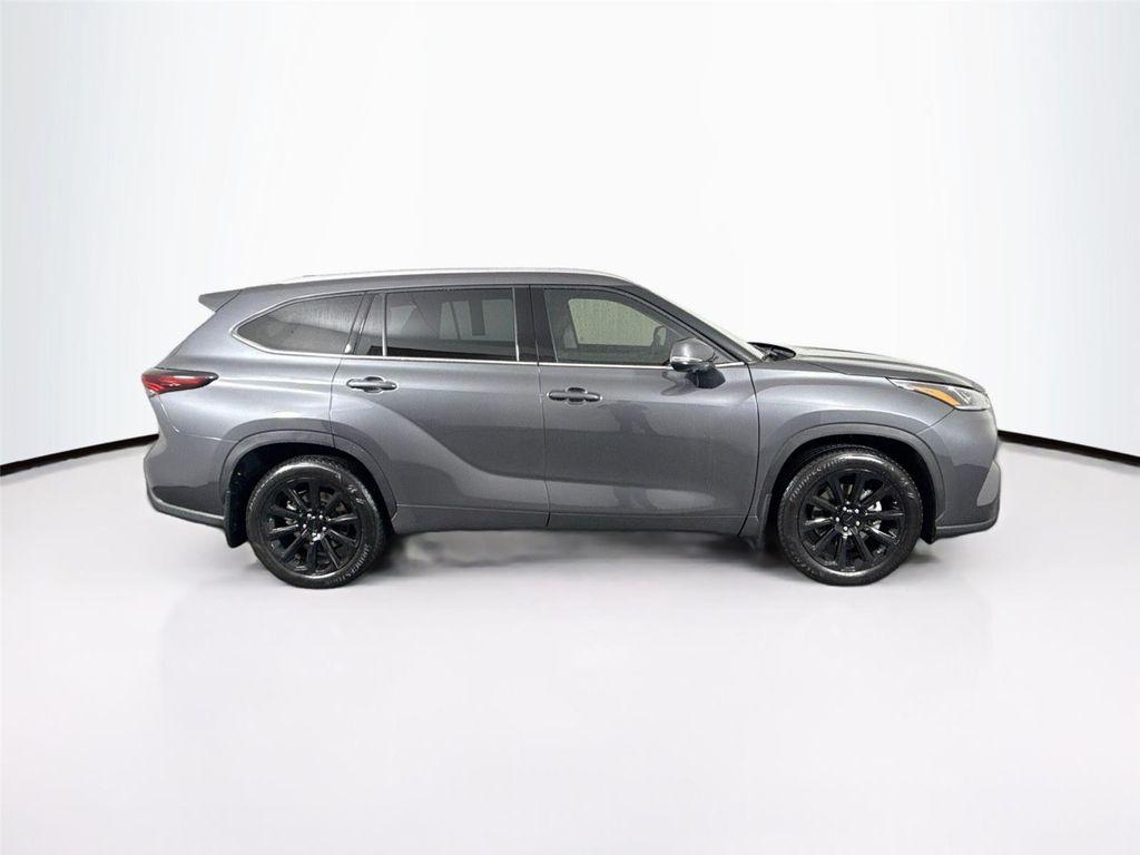 used 2025 Toyota Highlander car, priced at $53,700