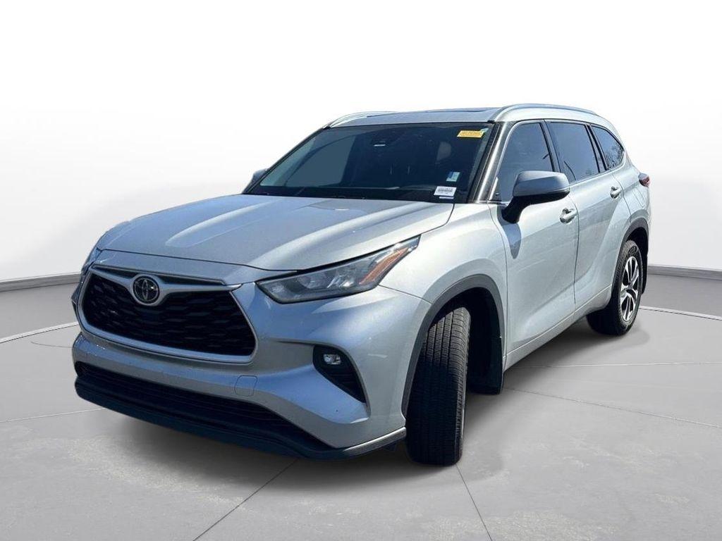 used 2020 Toyota Highlander car, priced at $27,700
