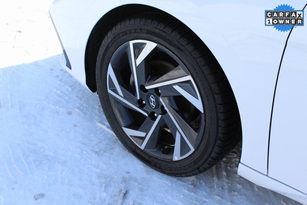 used 2024 Hyundai Elantra car