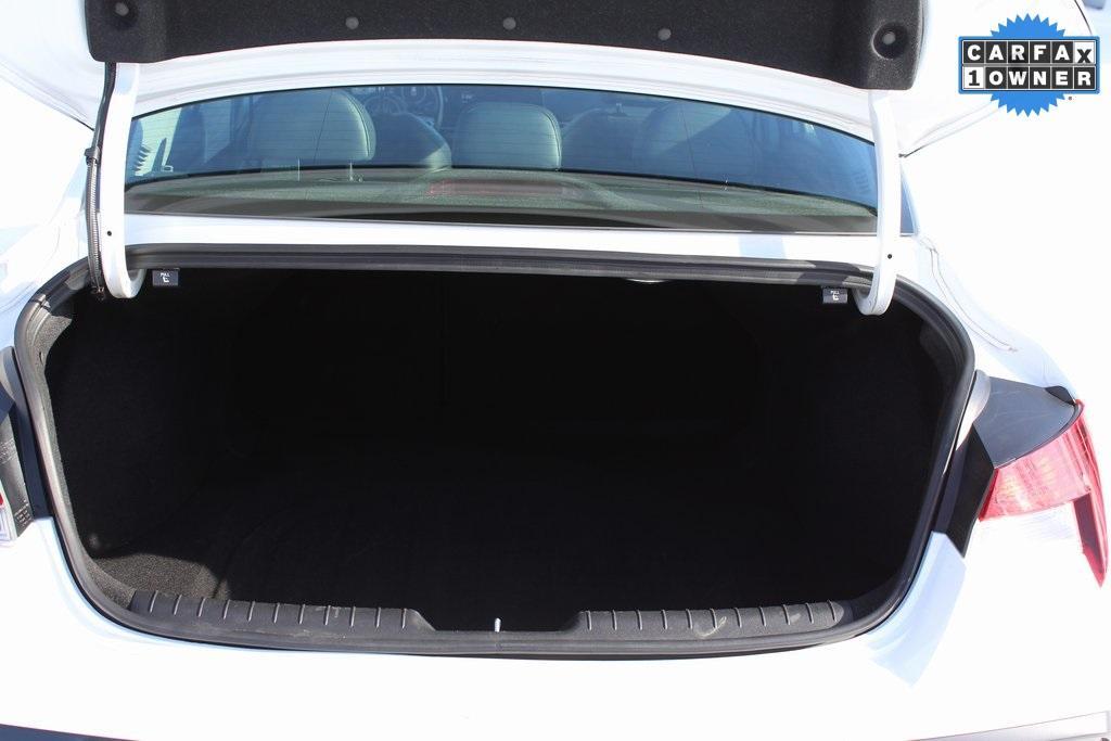 used 2024 Hyundai Elantra car