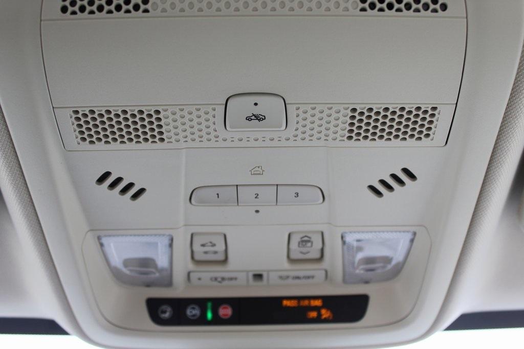 used 2023 Cadillac XT5 car, priced at $37,988