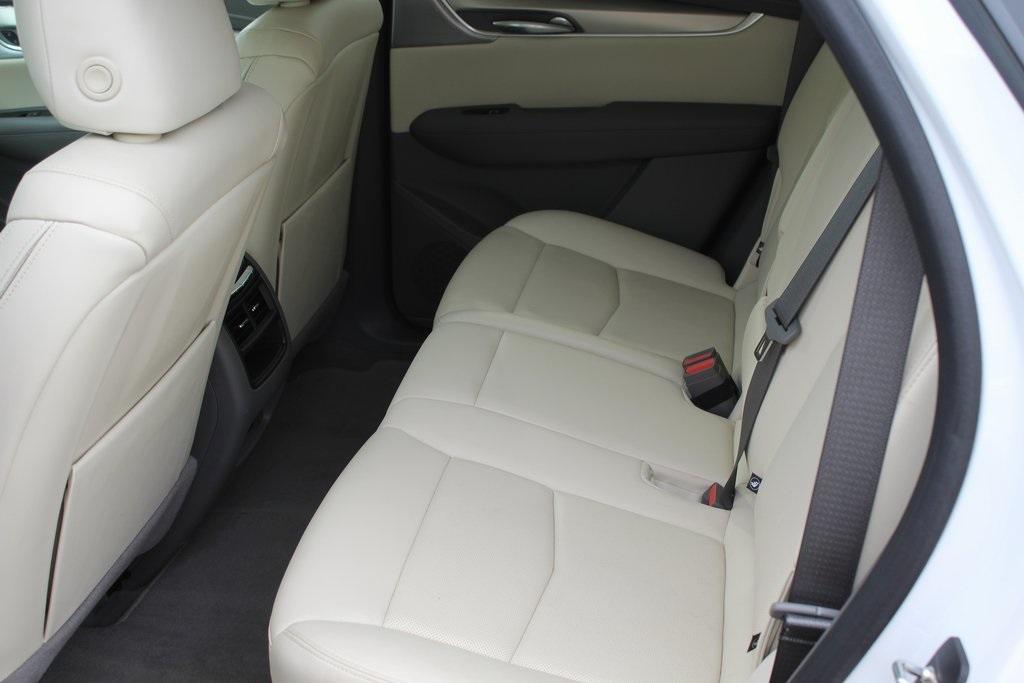 used 2023 Cadillac XT5 car, priced at $37,988