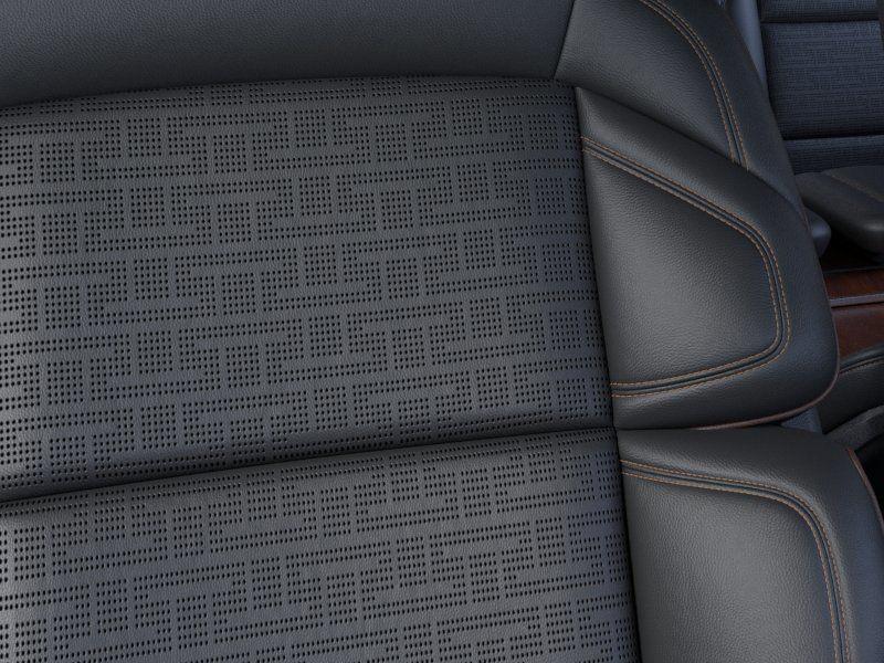 new 2025 Lincoln Navigator L car, priced at $123,755