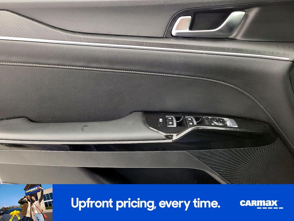 used 2025 Kia K5 car, priced at $24,998