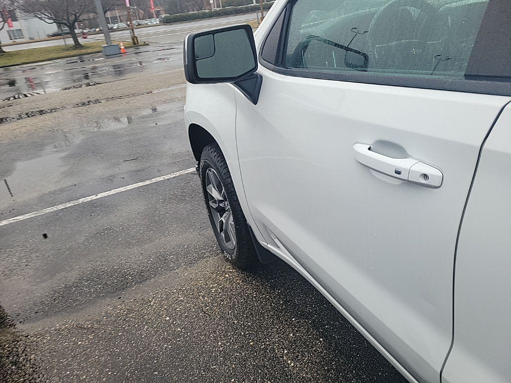 used 2021 Chevrolet Silverado 1500 car, priced at $25,000