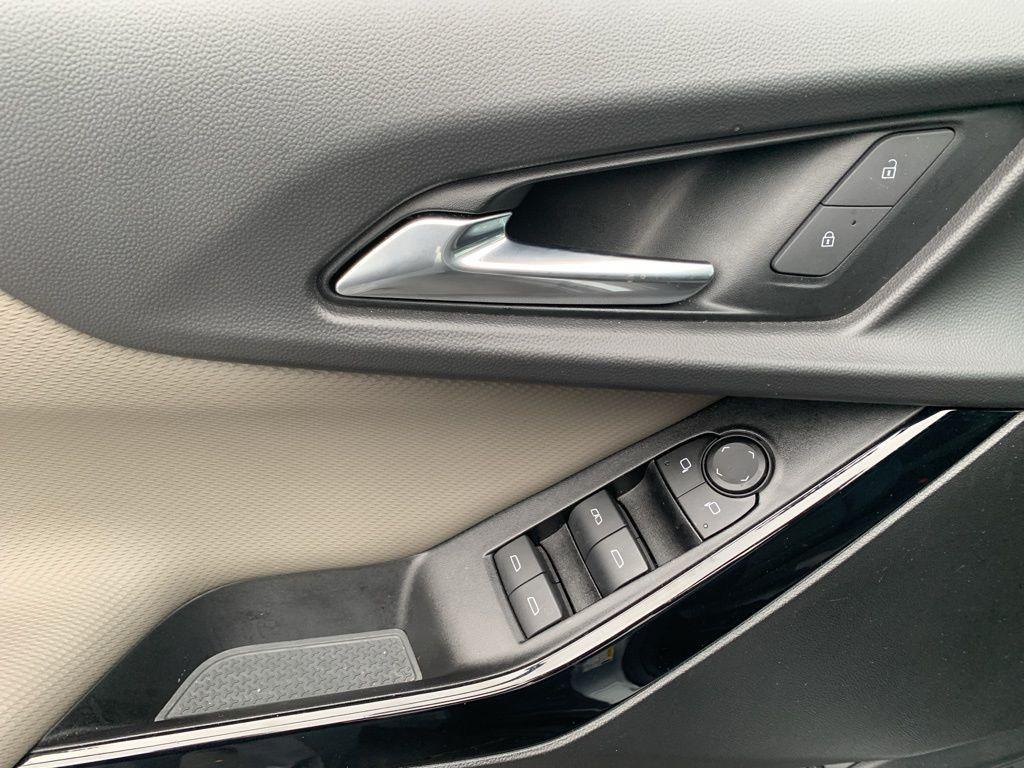 used 2025 Chevrolet Equinox car, priced at $24,222