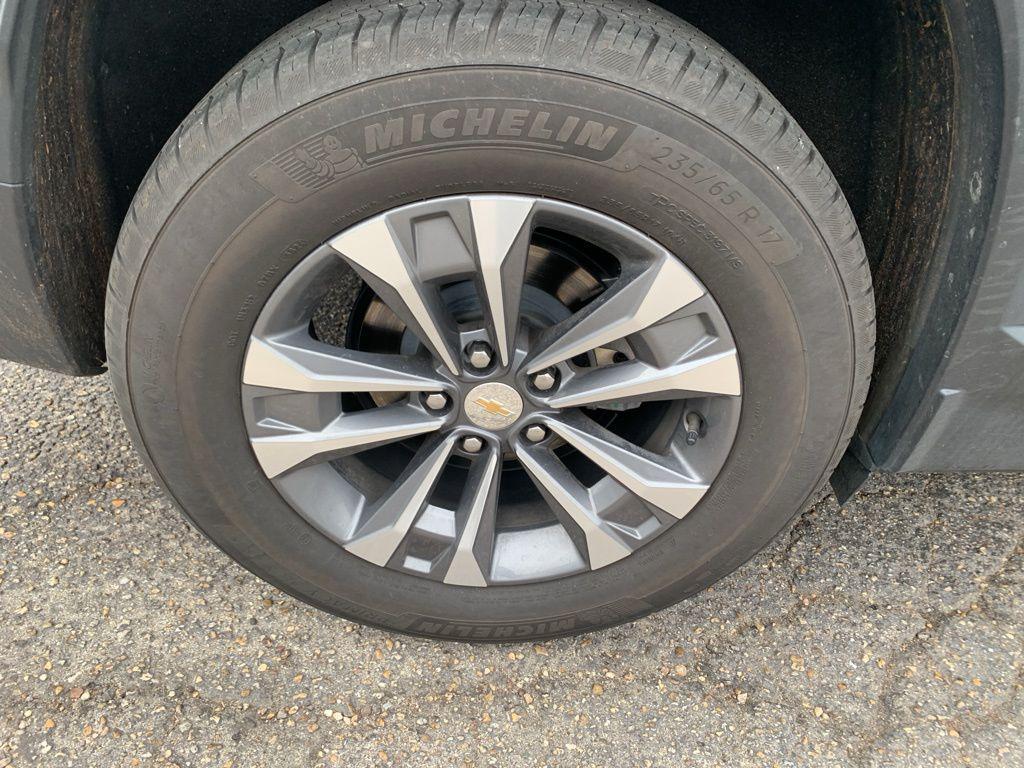 used 2025 Chevrolet Equinox car, priced at $24,222