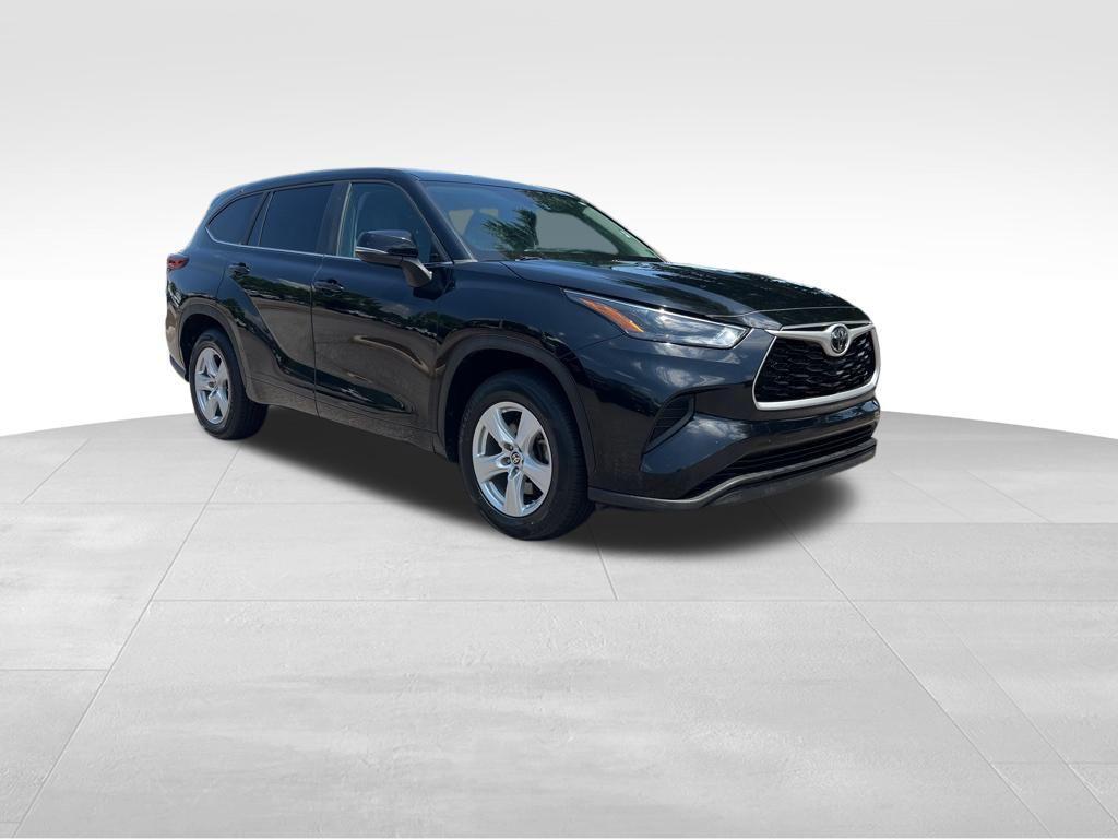 used 2023 Toyota Highlander car, priced at $28,218
