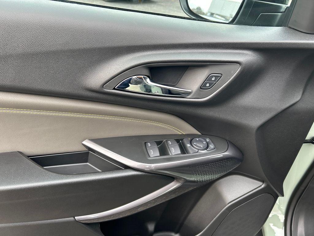 new 2026 Chevrolet Trax car, priced at $27,615