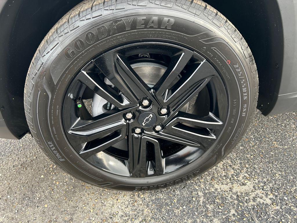 new 2026 Chevrolet Trax car, priced at $27,615