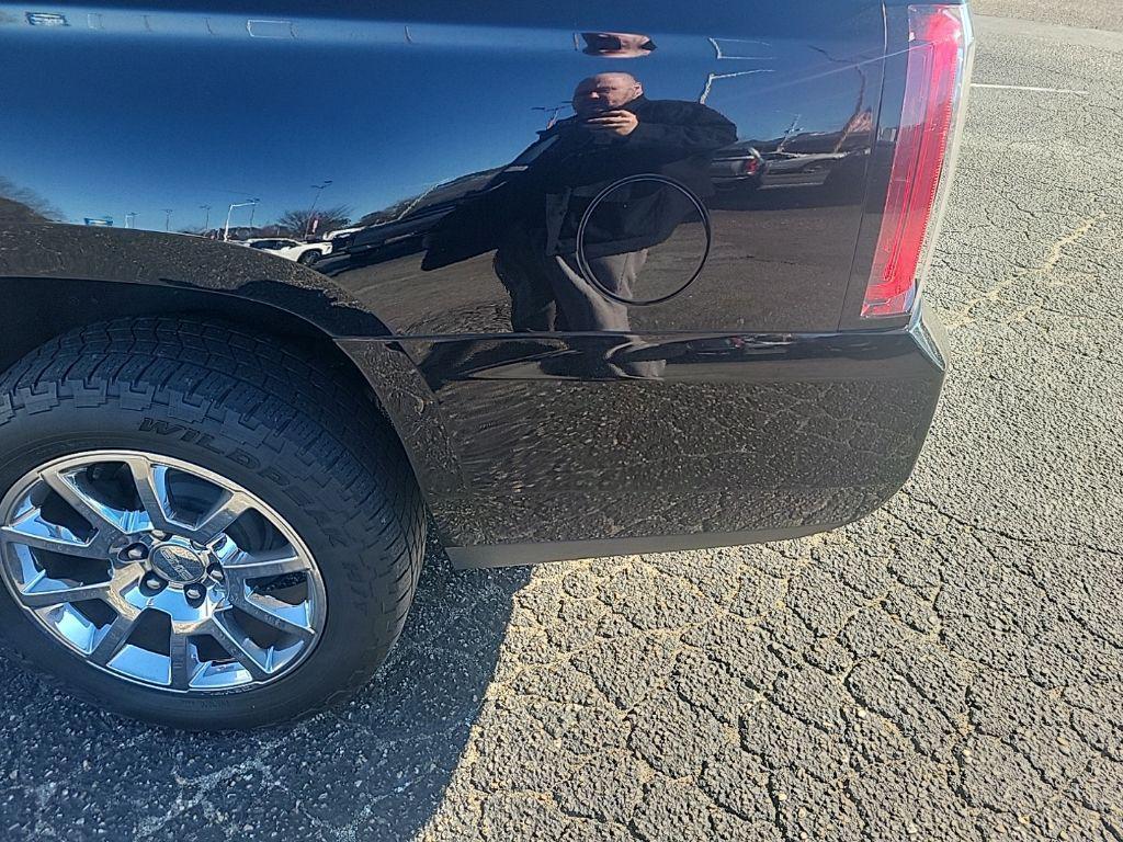 used 2018 GMC Yukon XL car, priced at $18,999