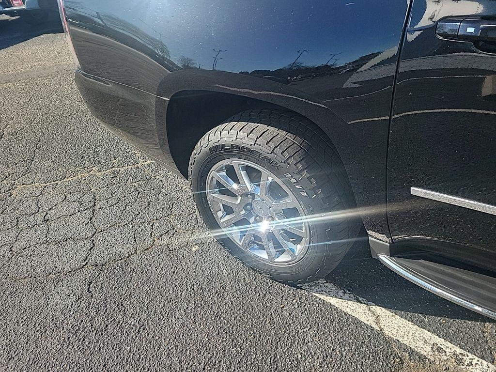 used 2018 GMC Yukon XL car, priced at $18,999