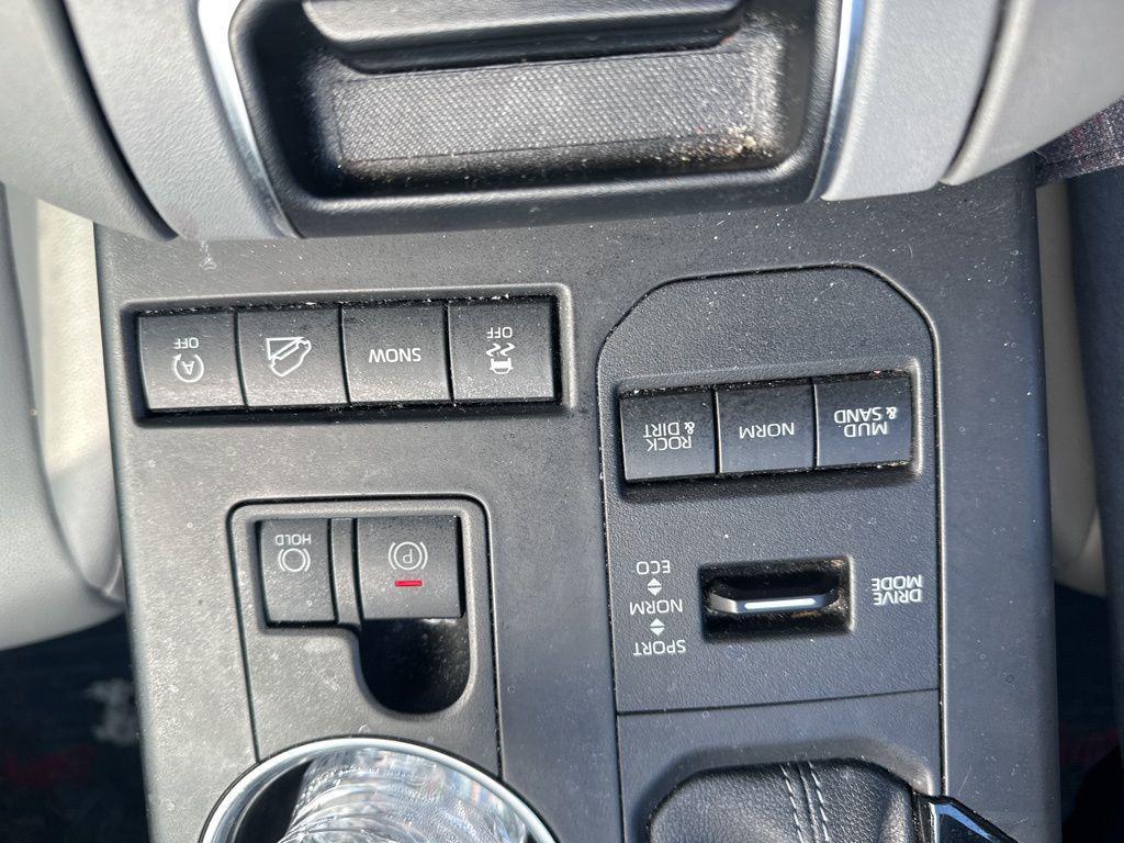 used 2022 Toyota Highlander car, priced at $34,499