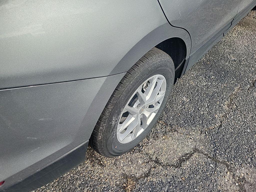 used 2022 Chevrolet Equinox car, priced at $21,392