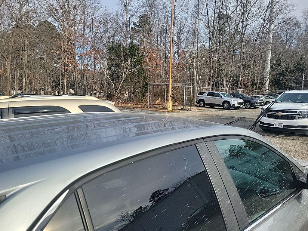 used 2022 Chevrolet Equinox car, priced at $21,392