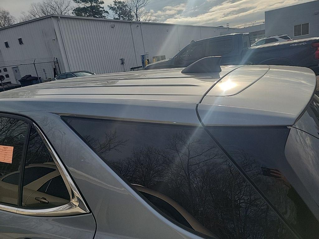 used 2022 Chevrolet Equinox car, priced at $21,392