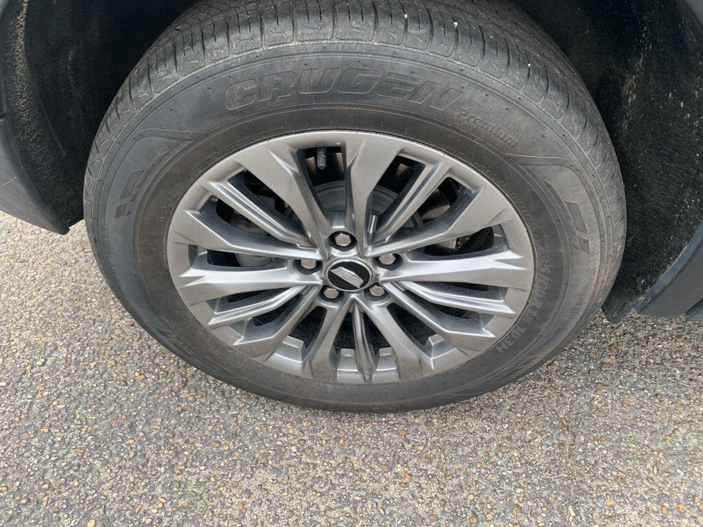 used 2024 Cadillac XT4 car, priced at $26,000